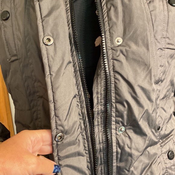 Madden Green hooded Parka -removable faux fur & loads of pockets.    Small.  NWT - Picture 13 of 14